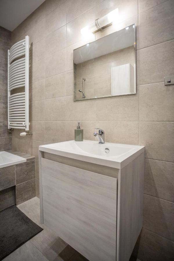 Resinest Apartamenty Kaczorowskiego 7 Białystok Dış mekan fotoğraf